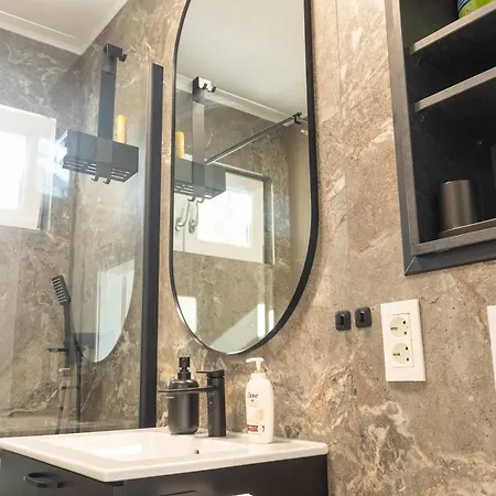 Joy Nicolae Iorga 3 Apartment *