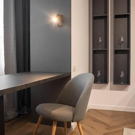 Joy Nicolae Iorga 3 Appartement *