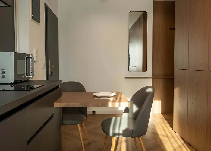 Joy Nicolae Iorga 3 Apartamento *